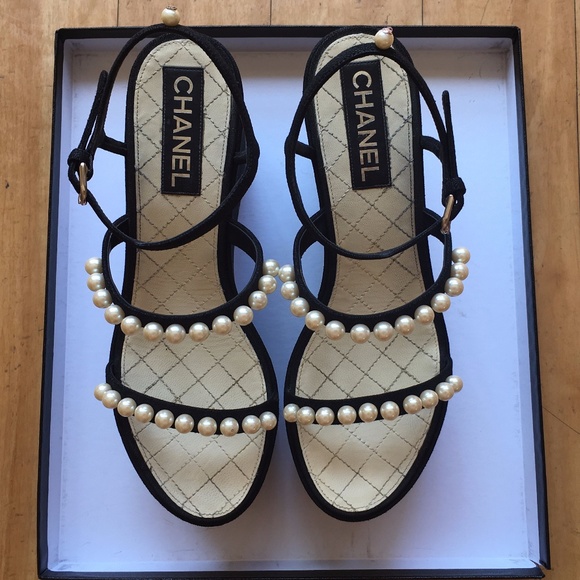 Chanel Platform - Picture 1 of 6